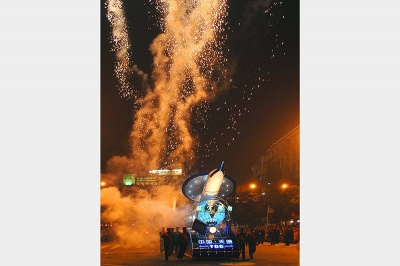 2008年，“天通號(hào)”榮獲海寧市大型元宵燈會(huì)一等獎(jiǎng)